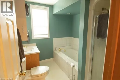 477 Upper Gage Avenue Hamilton ON L8V 4J2