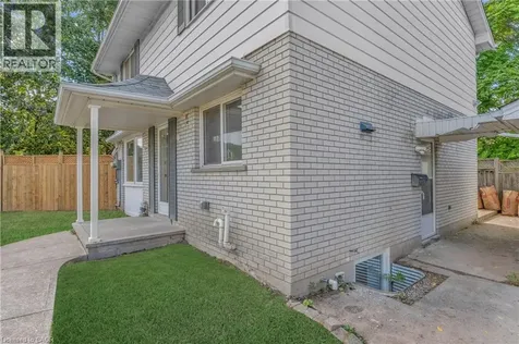 113 Green Road Hamilton ON L8G 3W9