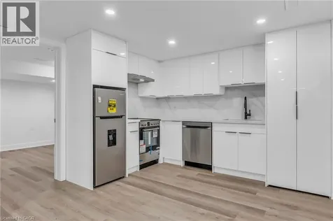 113 Green Road Hamilton ON L8G 3W9