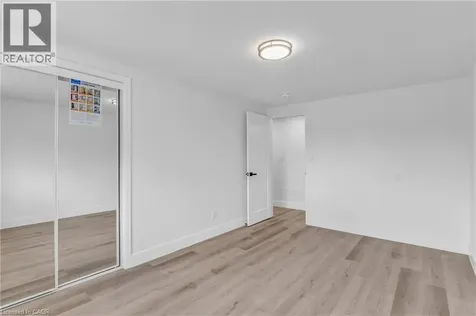 113 Green Road Hamilton ON L8G 3W9