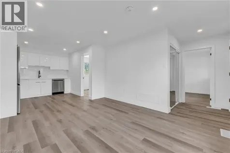 113 Green Road Hamilton ON L8G 3W9