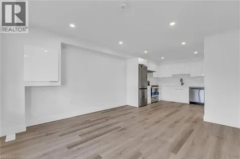113 Green Road Hamilton ON L8G 3W9