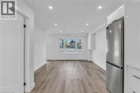113 Green Road Hamilton ON L8G 3W9