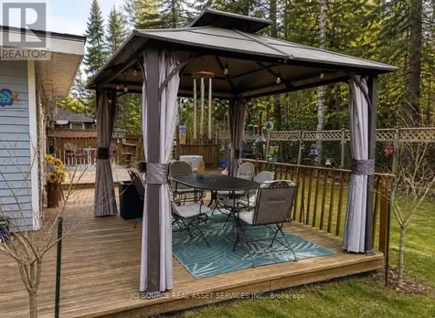 126 Pinecrest Avenue Wasaga Beach ON L9Z 1X3