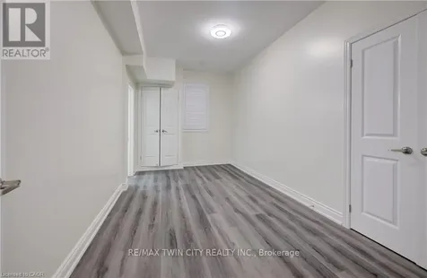 588 Beckview Crescent Kitchener ON N2R 0R4
