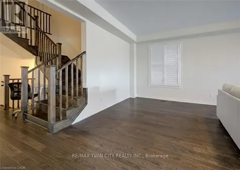 588 Beckview Crescent Kitchener ON N2R 0R4