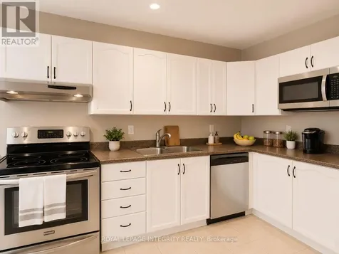 12 Kimbolton Crescent Ottawa ON K2K 2S3