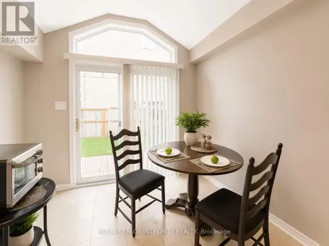 12 Kimbolton Crescent Ottawa ON K2K 2S3