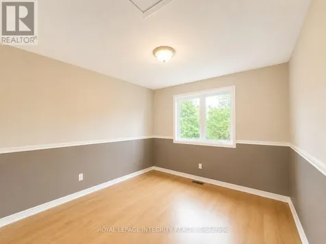 12 Kimbolton Crescent Ottawa ON K2K 2S3