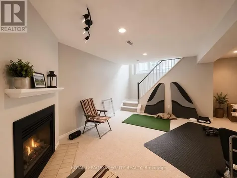 12 Kimbolton Crescent Ottawa ON K2K 2S3