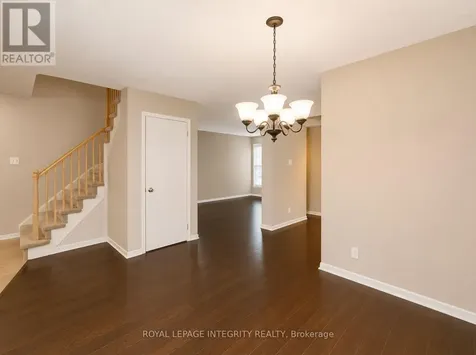 12 Kimbolton Crescent Ottawa ON K2K 2S3