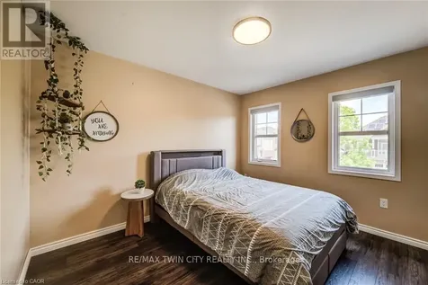 231 Falling Green Crescent Kitchener ON N2R 0G1