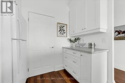 2511 Lakeshore Road West Oakville (br Bronte) ON L6L 6L9