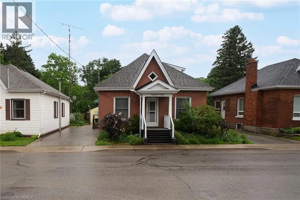 22 Lawrence Street Brantford ON N3R 1A7