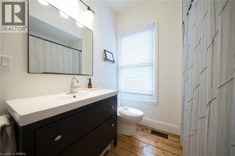 22 Lawrence Street Brantford ON N3R 1A7