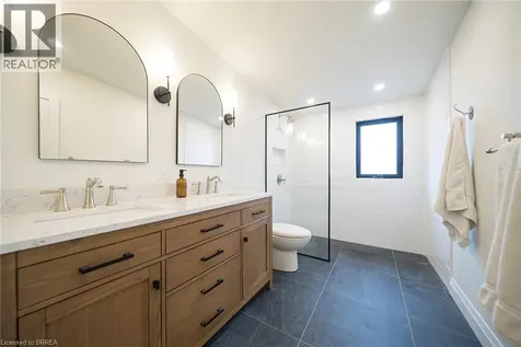22 Lawrence Street Brantford ON N3R 1A7