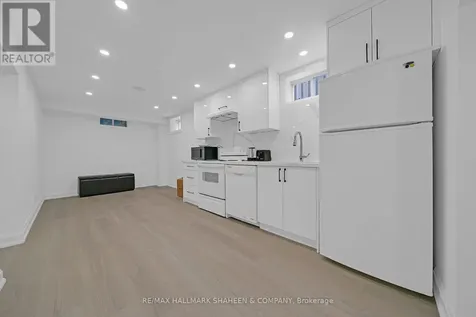 353 Rannie Road Newmarket (summerhill Estates) ON L3X 2N2