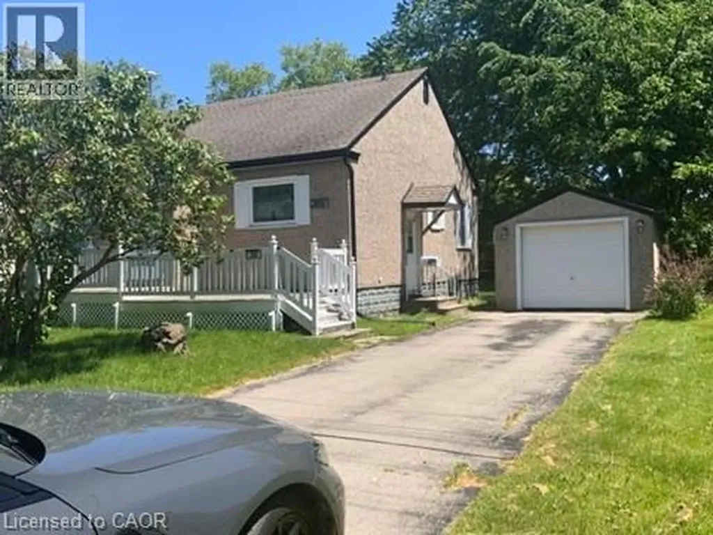 288 First Avenue Welland ON L3C 1Y8