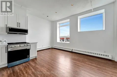 90 Colborne Street North Brantford ON N3T 2G7