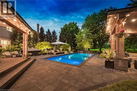 4147 Millcroft Park Drive Burlington ON L7M 3V1