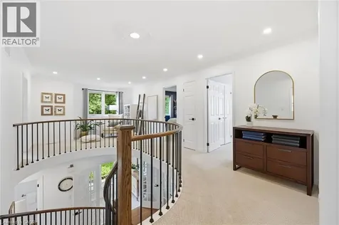 4147 Millcroft Park Drive Burlington ON L7M 3V1