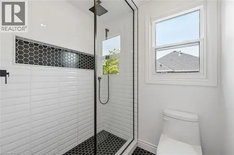 4147 Millcroft Park Drive Burlington ON L7M 3V1