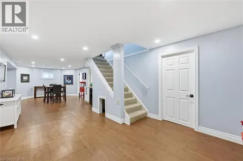 4147 Millcroft Park Drive Burlington ON L7M 3V1