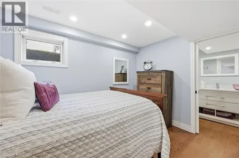 4147 Millcroft Park Drive Burlington ON L7M 3V1