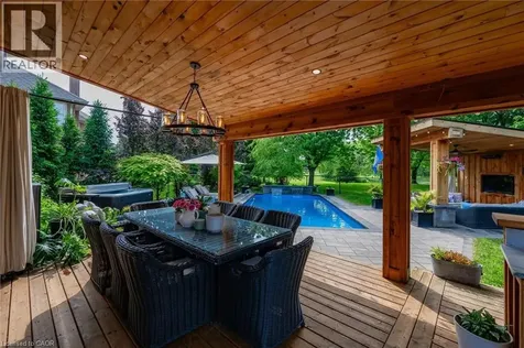 4147 Millcroft Park Drive Burlington ON L7M 3V1