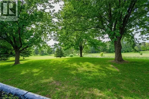 4147 Millcroft Park Drive Burlington ON L7M 3V1