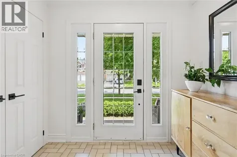 4147 Millcroft Park Drive Burlington ON L7M 3V1