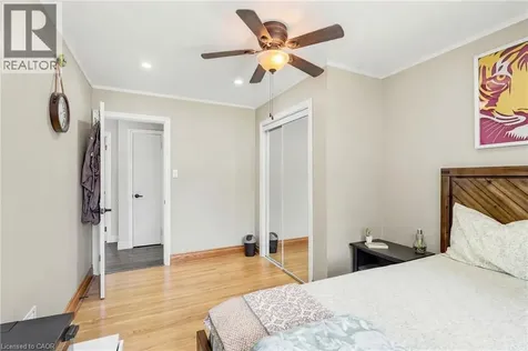 6902 Dell Avenue Niagara Falls ON L2G 4V8