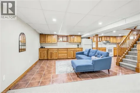 6902 Dell Avenue Niagara Falls ON L2G 4V8