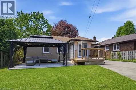 6902 Dell Avenue Niagara Falls ON L2G 4V8