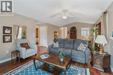 51 Redtail Crescent Hamilton ON L9B 2R5