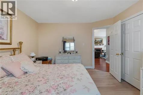51 Redtail Crescent Hamilton ON L9B 2R5