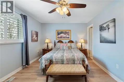 51 Redtail Crescent Hamilton ON L9B 2R5