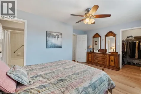 51 Redtail Crescent Hamilton ON L9B 2R5