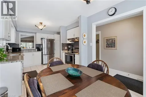 51 Redtail Crescent Hamilton ON L9B 2R5