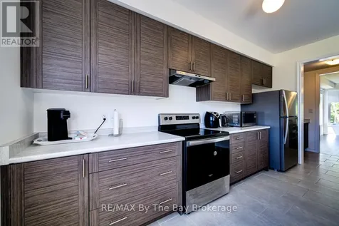 166 Mapleside Drive Wasaga Beach ON L9Z 3A5