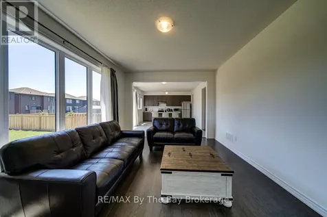 166 Mapleside Drive Wasaga Beach ON L9Z 3A5