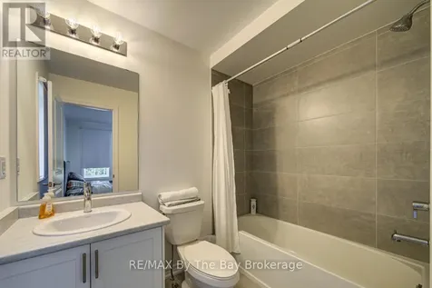 166 Mapleside Drive Wasaga Beach ON L9Z 3A5