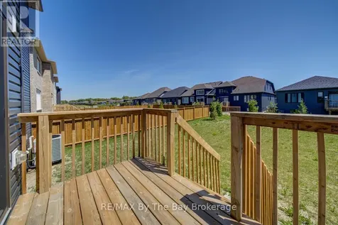 166 Mapleside Drive Wasaga Beach ON L9Z 3A5