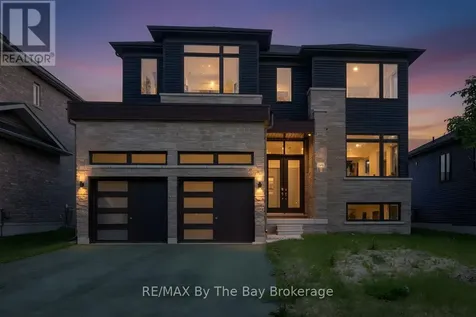 166 Mapleside Drive Wasaga Beach ON L9Z 3A5