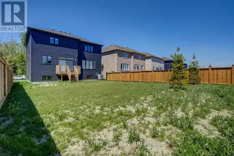 166 Mapleside Drive Wasaga Beach ON L9Z 3A5