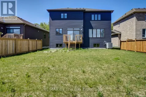 166 Mapleside Drive Wasaga Beach ON L9Z 3A5