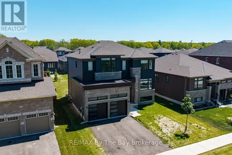 166 Mapleside Drive Wasaga Beach ON L9Z 3A5