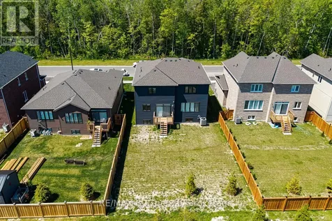166 Mapleside Drive Wasaga Beach ON L9Z 3A5