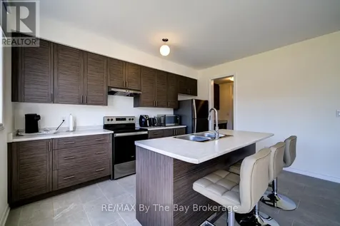 166 Mapleside Drive Wasaga Beach ON L9Z 3A5