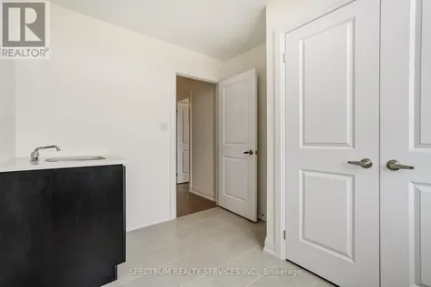 35 Dore Drive Brantford ON N3R 0X8
